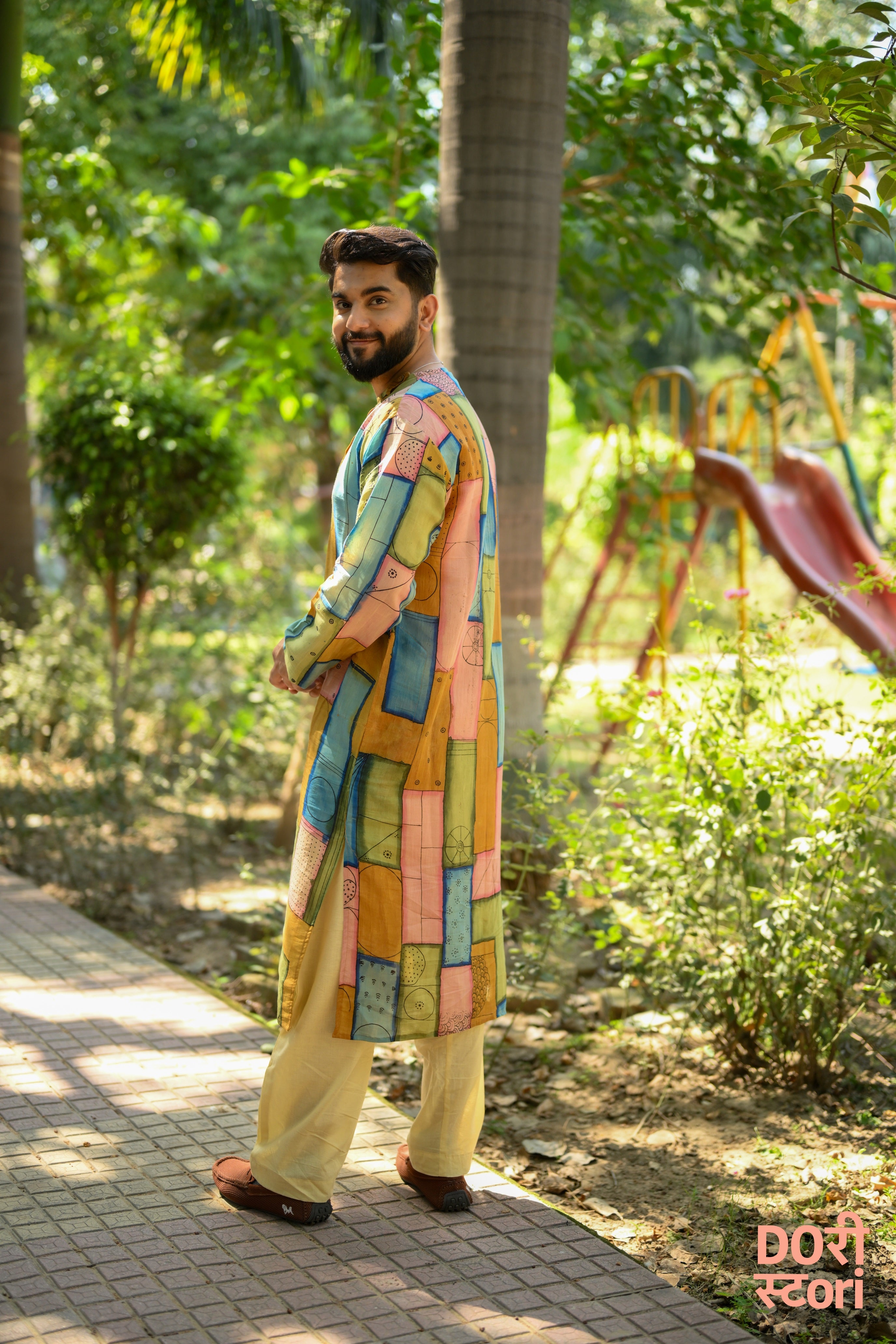 Samam: Threads in Balance