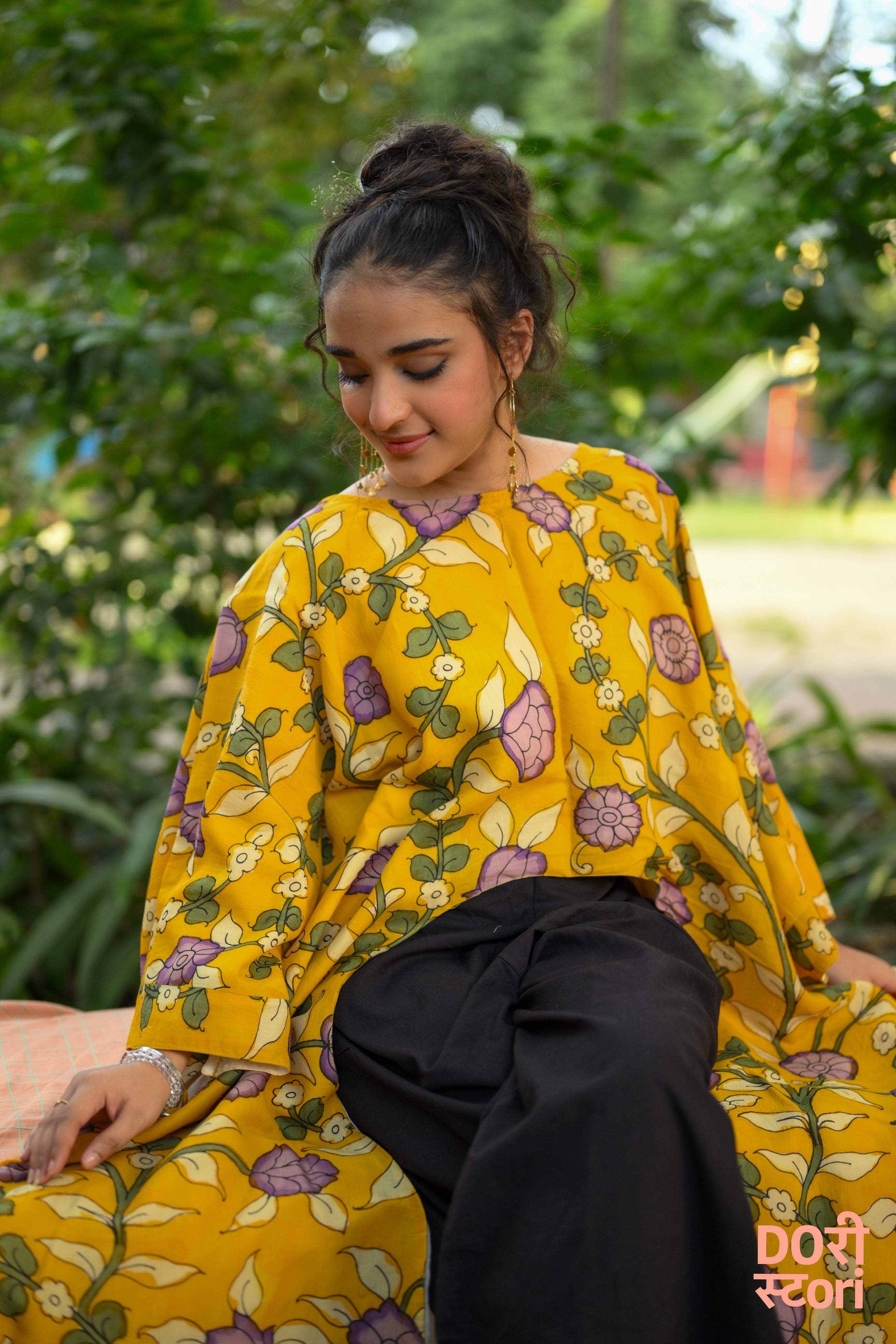 Pushpika Co-ord Set: A Dance of Tulips and Threads