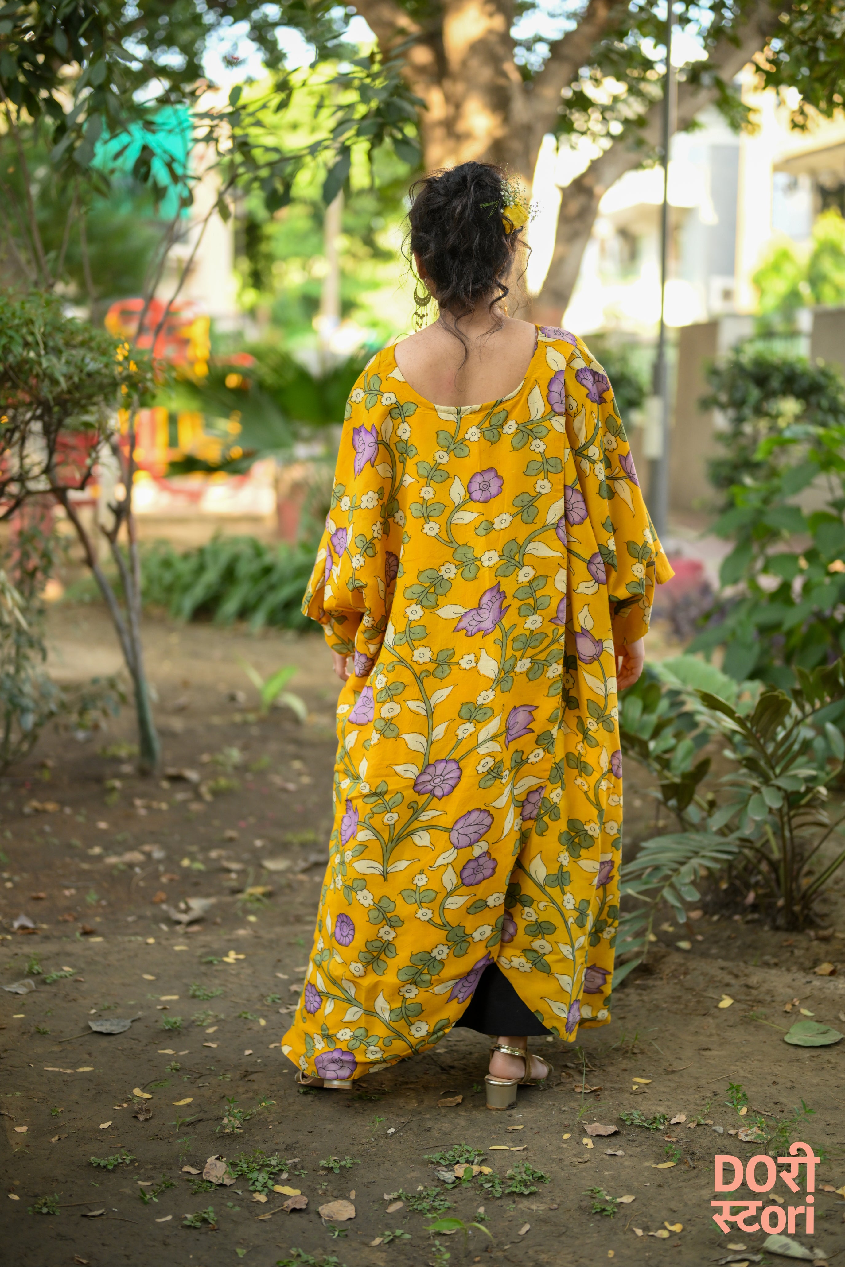 Pushpika Co-ord Set: A Dance of Tulips and Threads