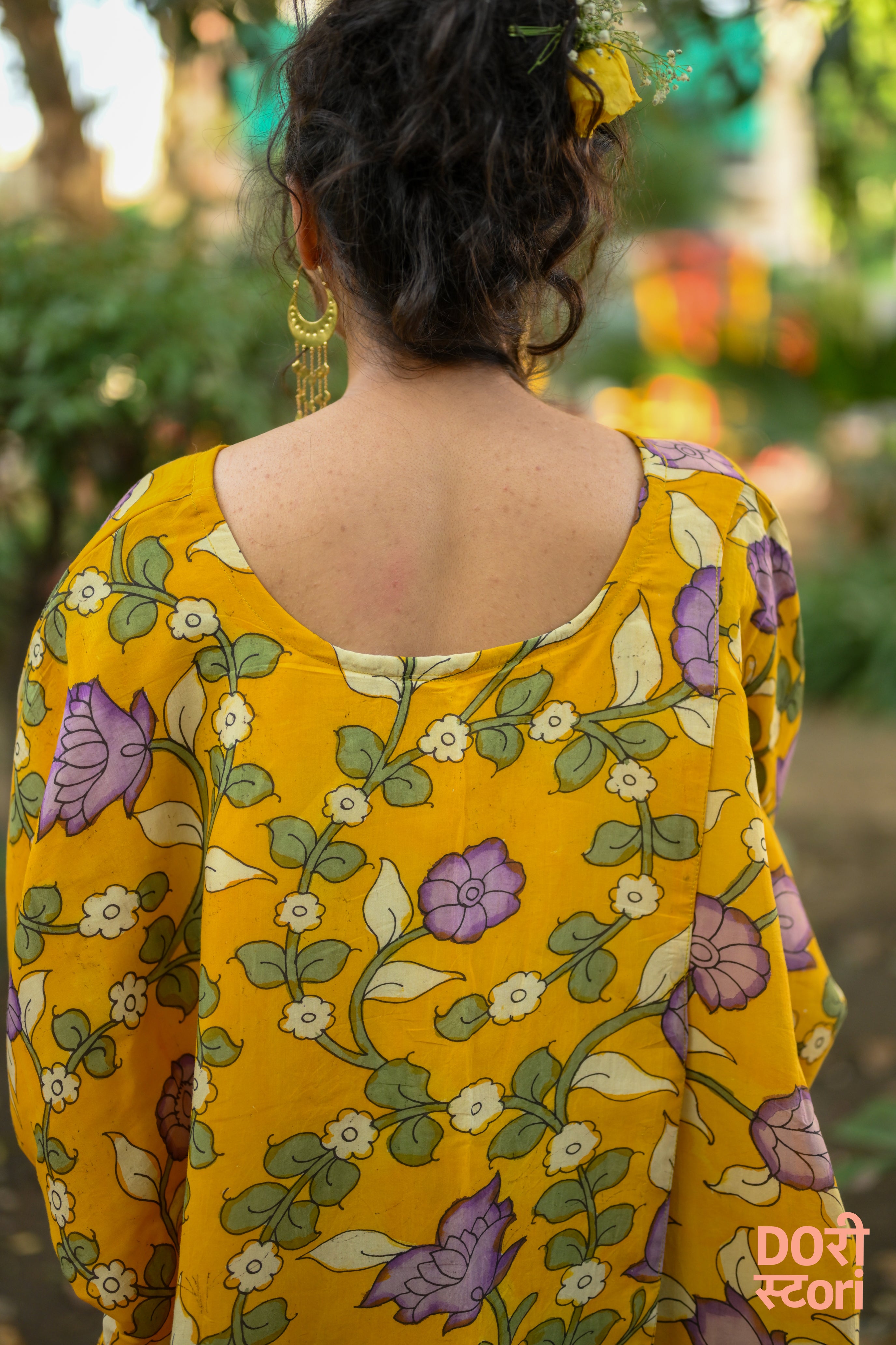Pushpika Co-ord Set: A Dance of Tulips and Threads